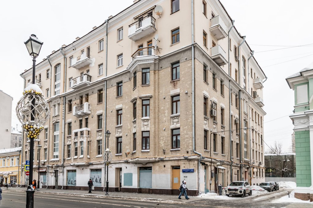Москва: Квартира 4х комнатная с парковкой возле Кремля