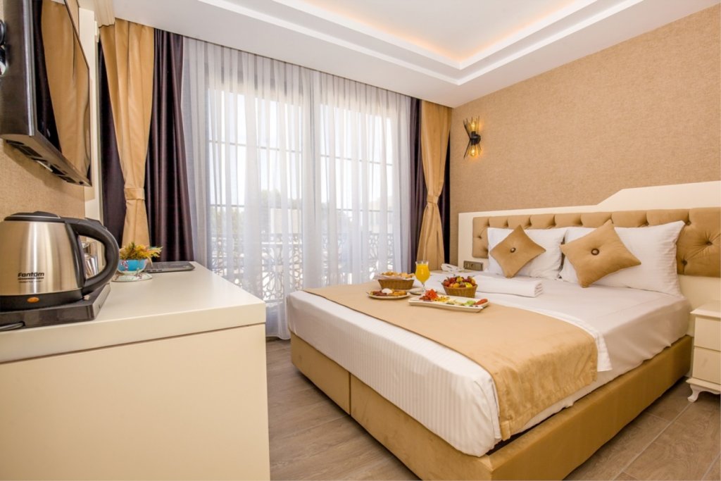 Дидим: The Lea Hotel & Beach