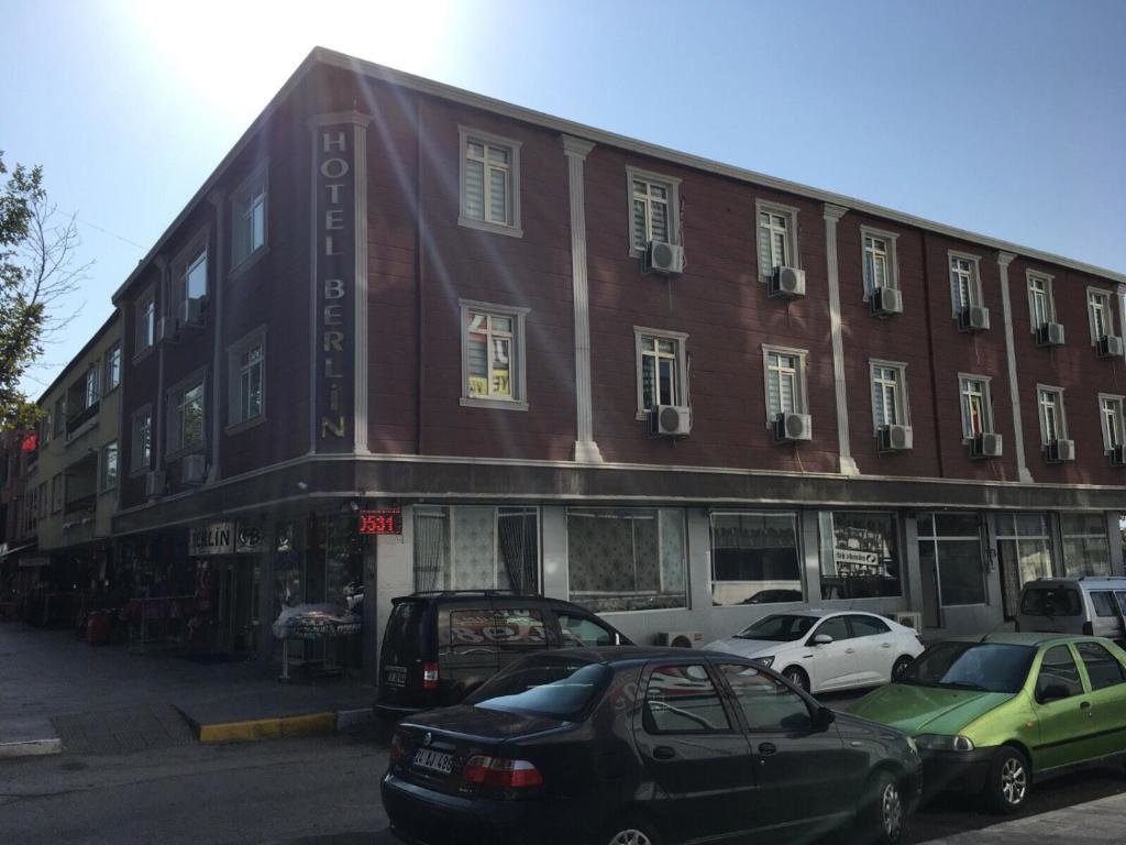 Эрзинджан: Hotel Berli̇n