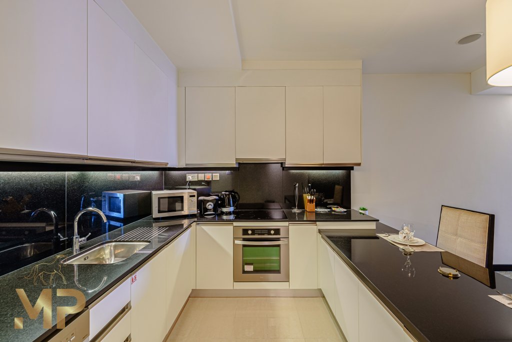 Дубай: Апартаменты Marco Polo Magnificent 1BR at Address Dubai Marina With Pool