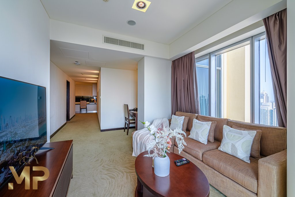 Дубай: Апартаменты Marco Polo Magnificent 1BR at Address Dubai Marina With Pool
