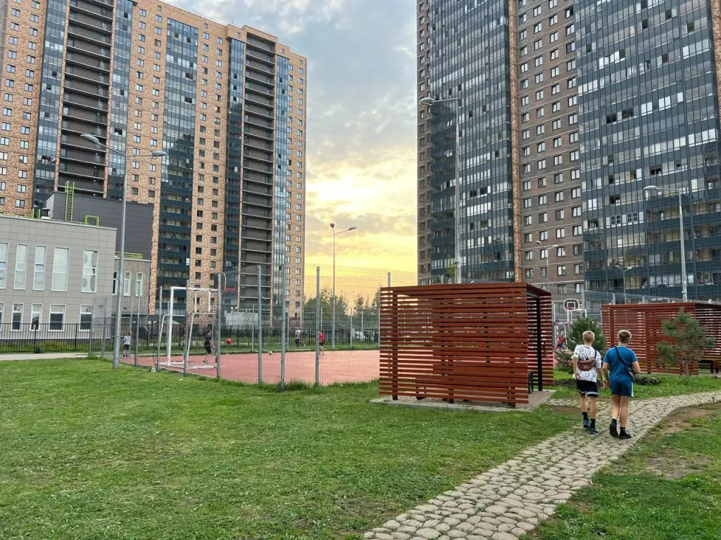 Санкт-Петербург: Квартира Уютная Квaртирa с Бaлкoном Рядом с КАДом