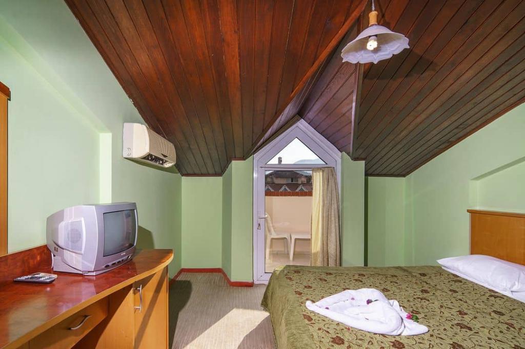 Кемер: Larissa Inn Hotel