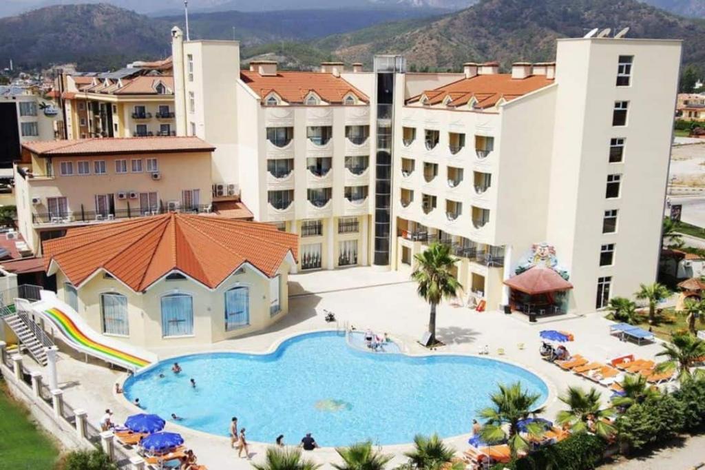 Кемер: Larissa Inn Hotel