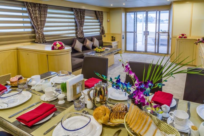 Северный атолл Мале: Fantom Luxury Yacht