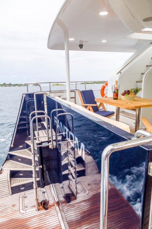 Северный атолл Мале: Fantom Luxury Yacht