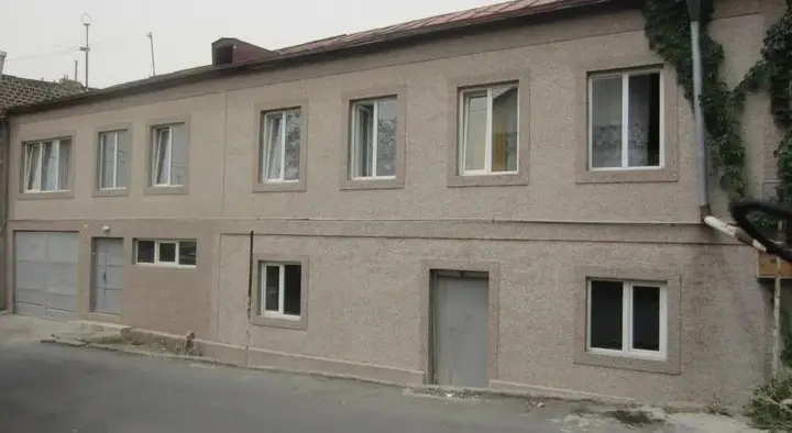 Ереван: Big House Small Price