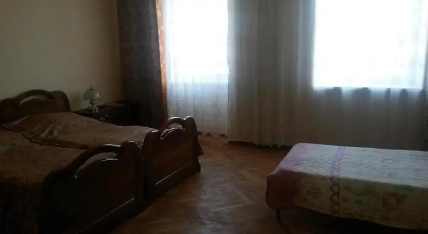 Ереван: Big House Small Price