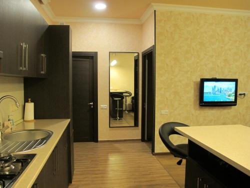 Ереван: Stay In Heart Of Yerevan