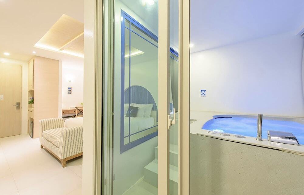 Банг-Саре: Costa Village Jacuzzi Bangsaray