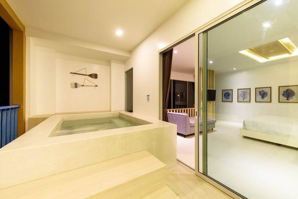 Банг-Саре: Costa Village Jacuzzi Bangsaray
