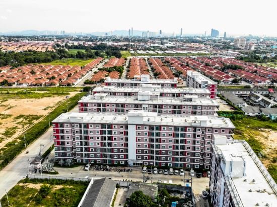 Паттайя: C. C. Condominium 2 Yi Qi Homestay