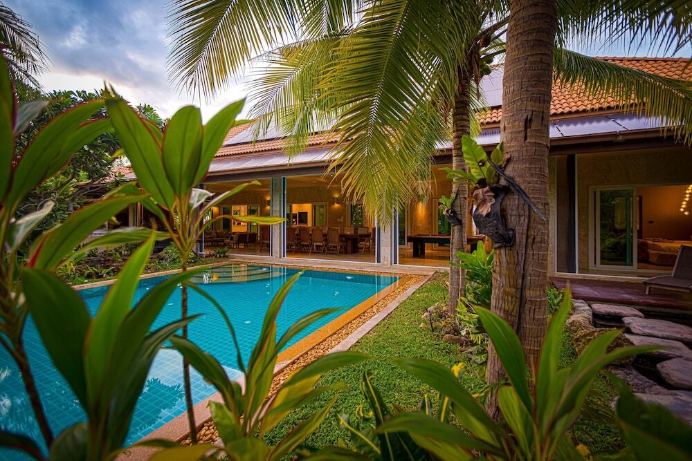 Чаам: 6BR Luxury Tropical Pool Villa PH125