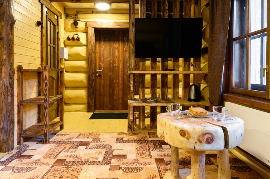Манжерок: Tayozhnyy Ugol Holiday park