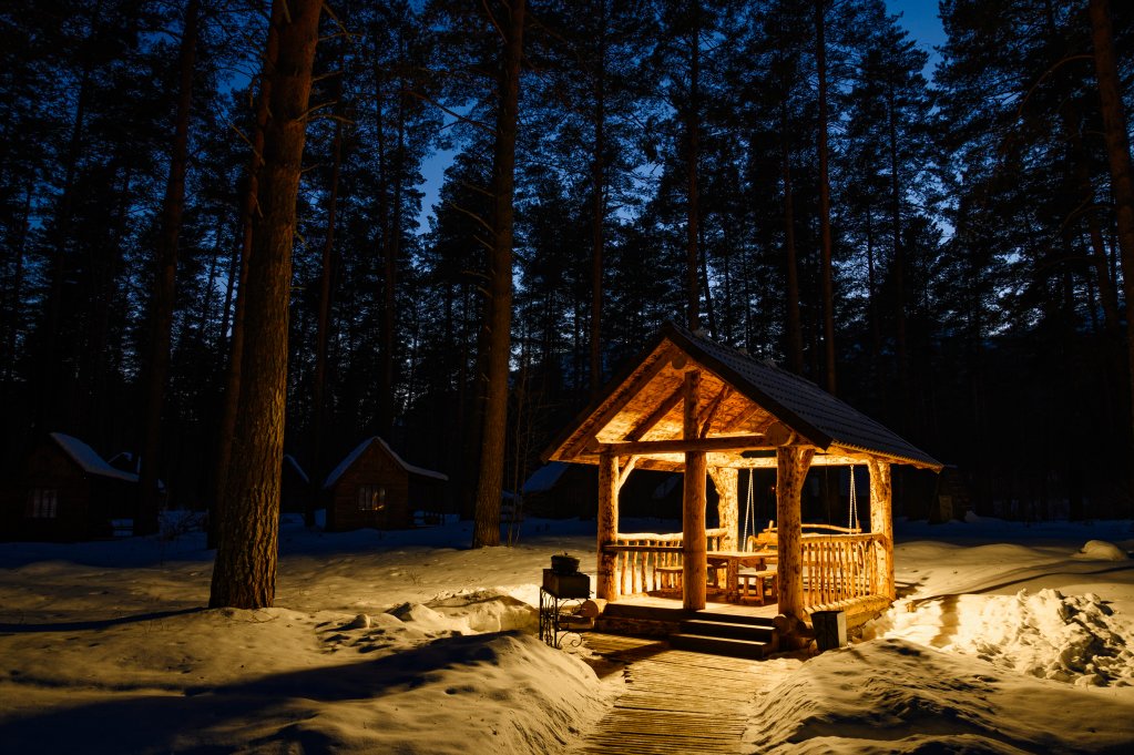 Манжерок: Tayozhnyy Ugol Holiday park