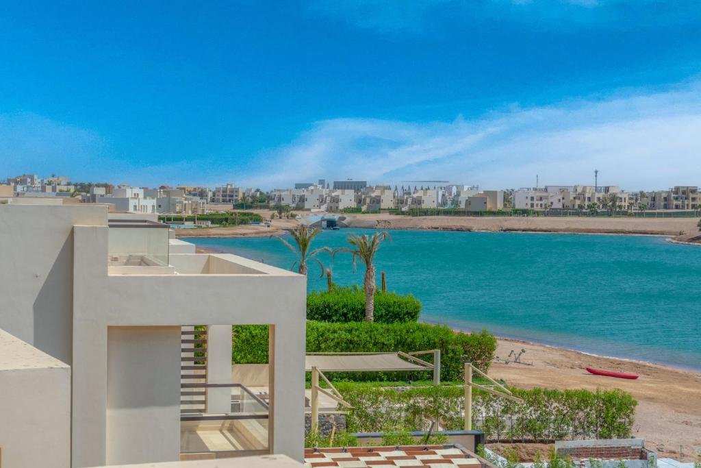 Joubal Lagoon II 3-Bedroom Villa with Private Pool — фото 2