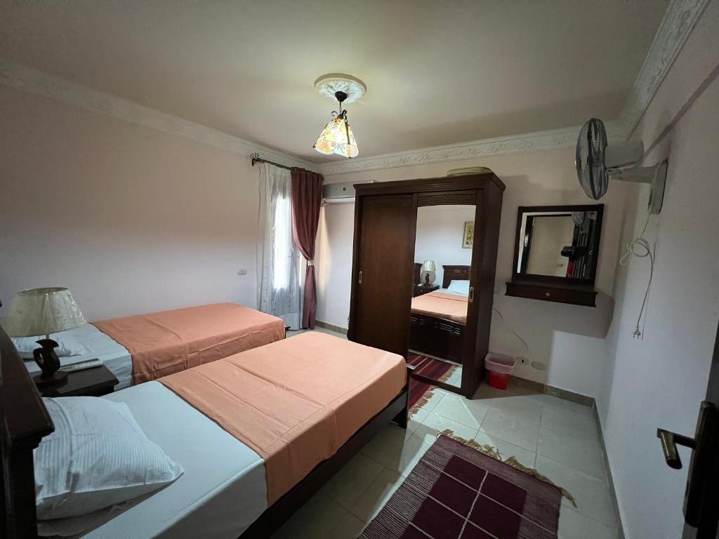 Эль-Аламейн: Lazorde bay sea front chalet first row with garden سيدي عبد الرحمن الساحل الشمالي لازرودي باي