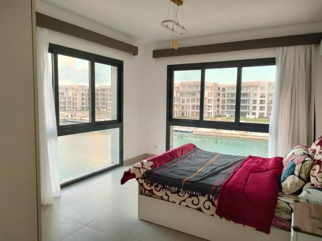 Эль-Аламейн: Studio for rent at marina marassi 1 first row Qanal with new furniture