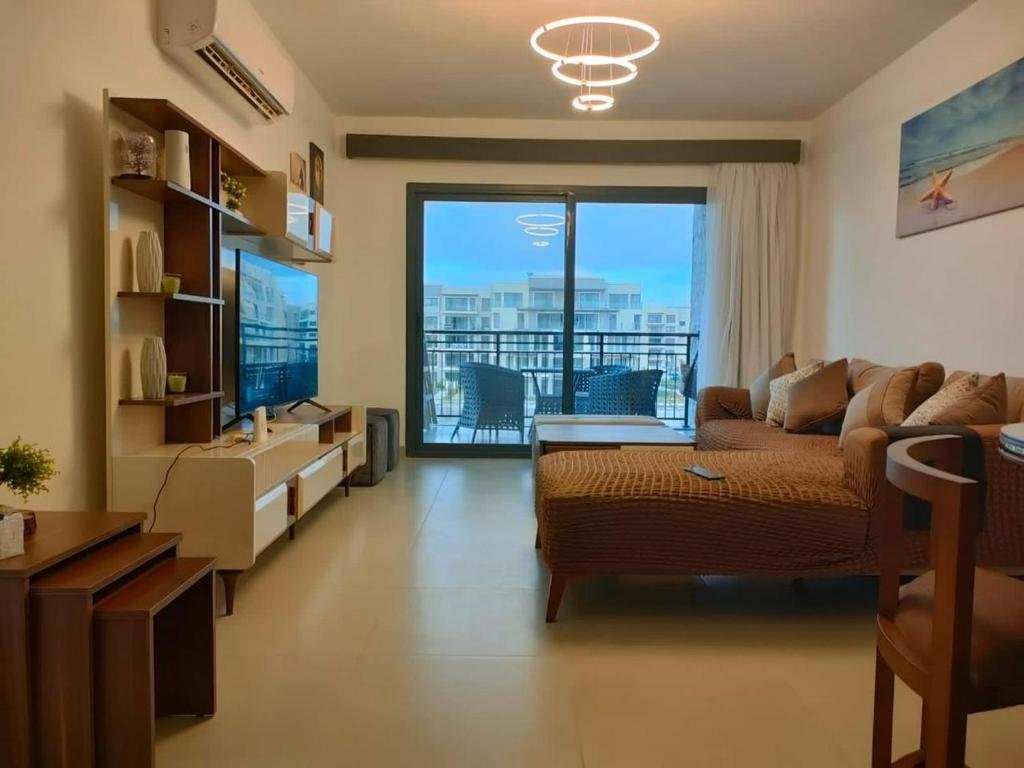 Эль-Аламейн: Studio for rent at marina marassi 1 first row Qanal with new furniture