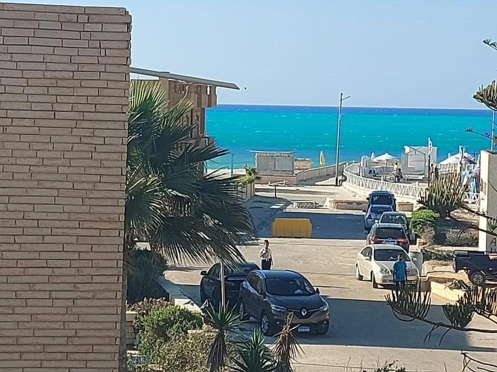 Эль-Аламейн: شاليه لوكس فيو رائع عائلات فقط ٣ نوم ٢ حمام اللوتس الساحل الشمالى