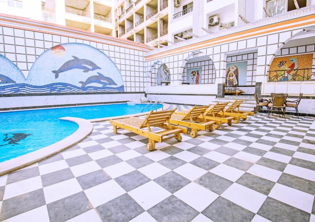 Rare 2BD Marina Hotspot With Pool, Fast Free WIFI & Balcony - 2 Kitchens & 2 Bathrooms - Western Standards - Sheraton Plaza 414-415 — фото 2