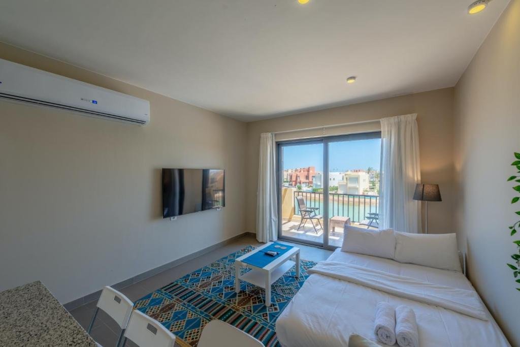 Brand-new 1-Bedroom in Tawila, Lagoon & Pool View — фото 5