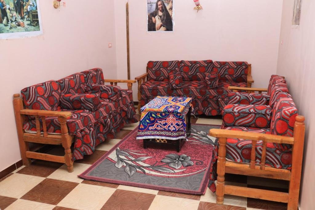 Луксор: Ahmed Mulatam House