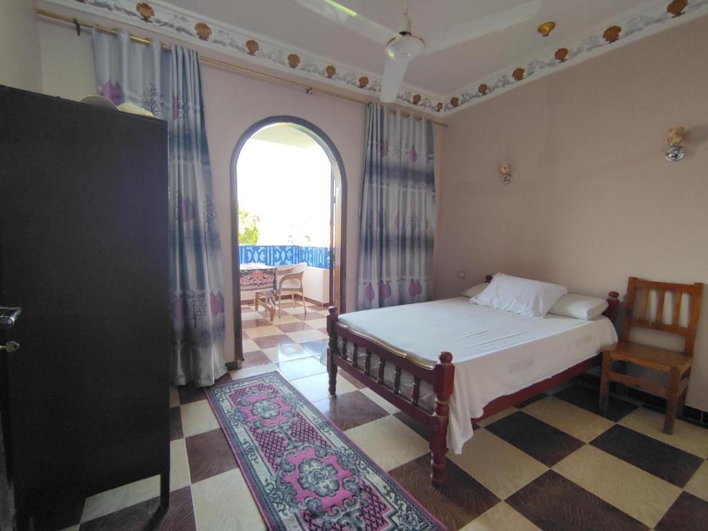 Луксор: Ahmed Mulatam House