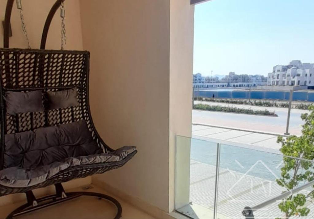 Taj Home, Stunning Mangroovy 1 BR, sea view. Free pool and Beach access — фото 5