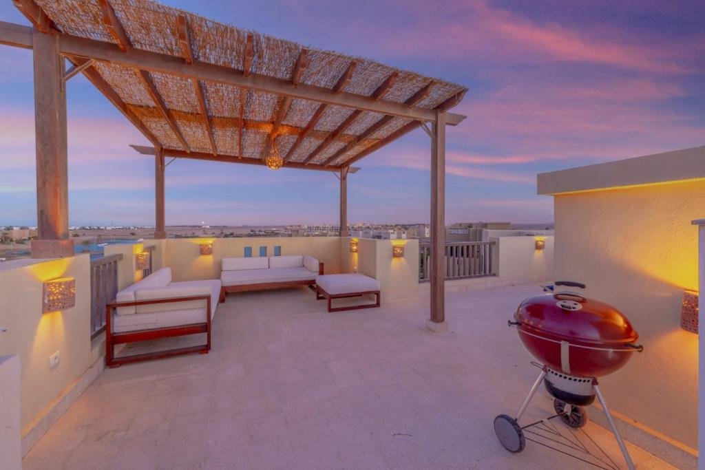 Sunny 2 Bedroom + Private Roof Terrace Lagoon View — фото 1