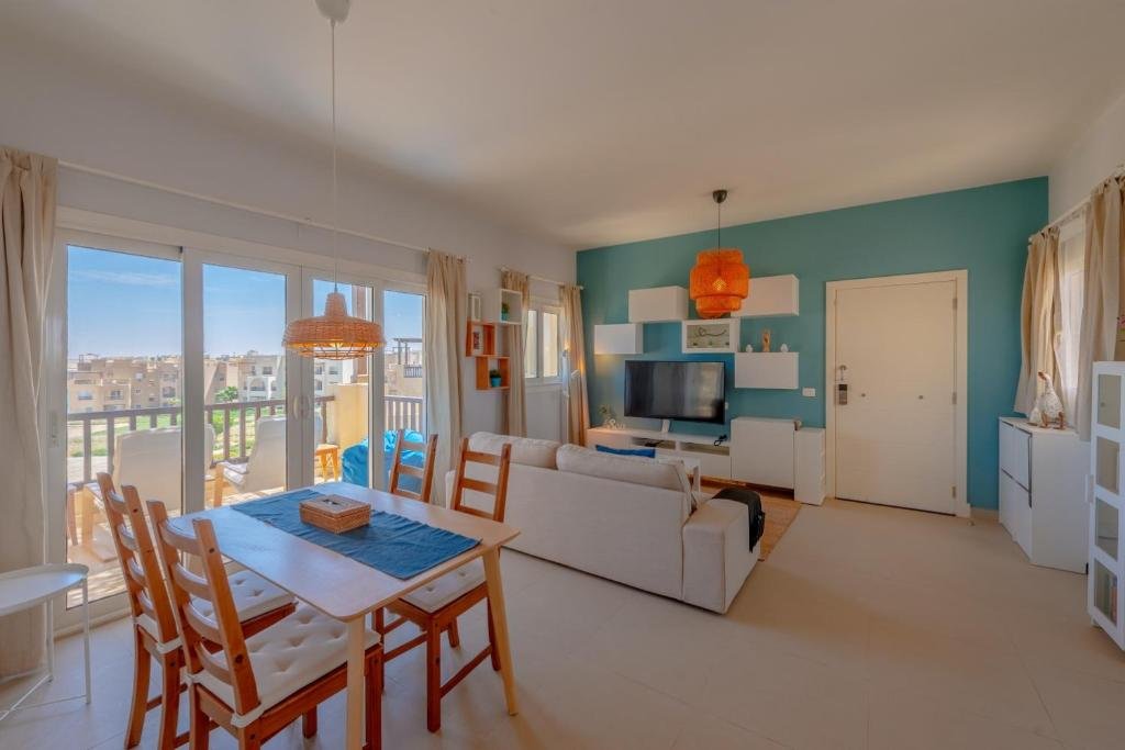 Эль-Гуна: Sunny 2 Bedroom + Private Roof Terrace Lagoon View