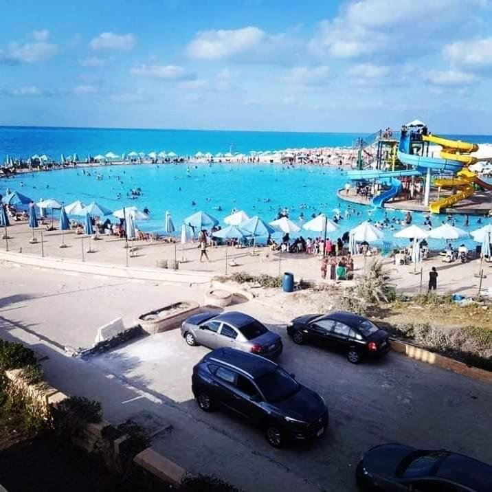 Эль-Аламейн: شاليه مريح تانى علوى ٣ نوم ٢ حمام وادى النيل غرب اللوتس الساحل الشمالى