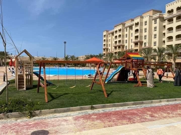 Эль-Аламейн: اكوا فيو الساحل الشمالي ك 91 العلمين مصريين فقط