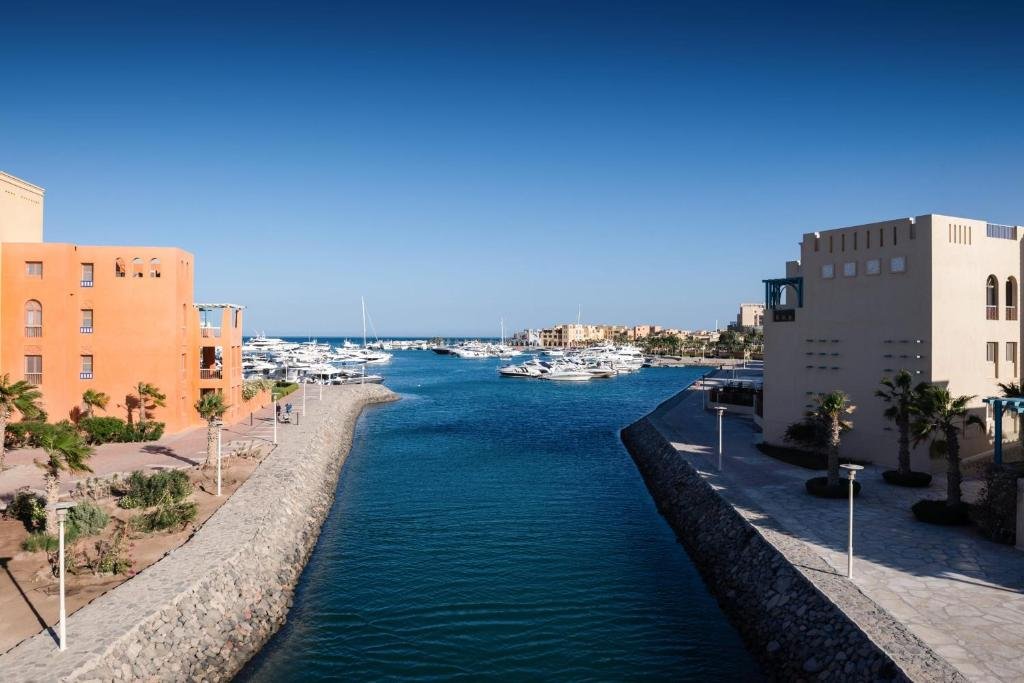 Эль-Гуна: Gleaming 1 Br Apt Mangroovy W Pool & Beach Access