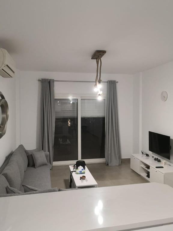 2 bedroom Chalet with garden for rent at Amwaj north cost — фото 3