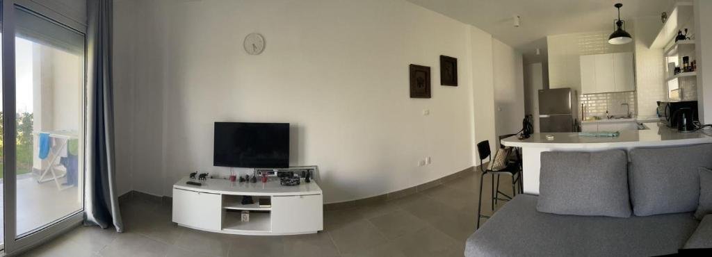 2 bedroom Chalet with garden for rent at Amwaj north cost — фото 5
