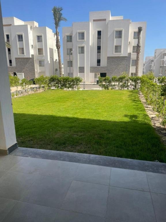 2 bedroom Chalet with garden for rent at Amwaj north cost — фото 2