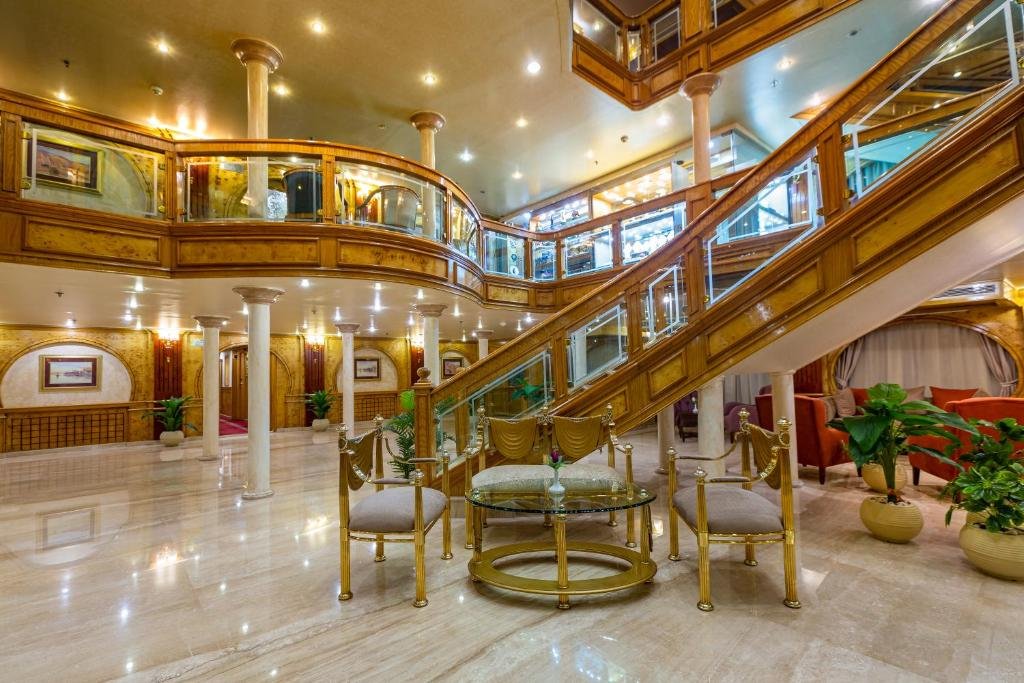 Луксор: MS Chateau Lafayette Nile Cruise - 4 nights from Luxor each Monday and 3 nights from Aswan each Friday