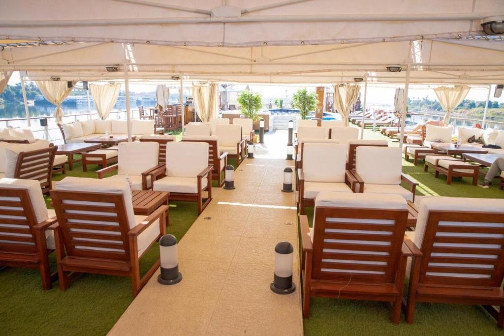 Луксор: Champollion II 5 Stars Nile cruise