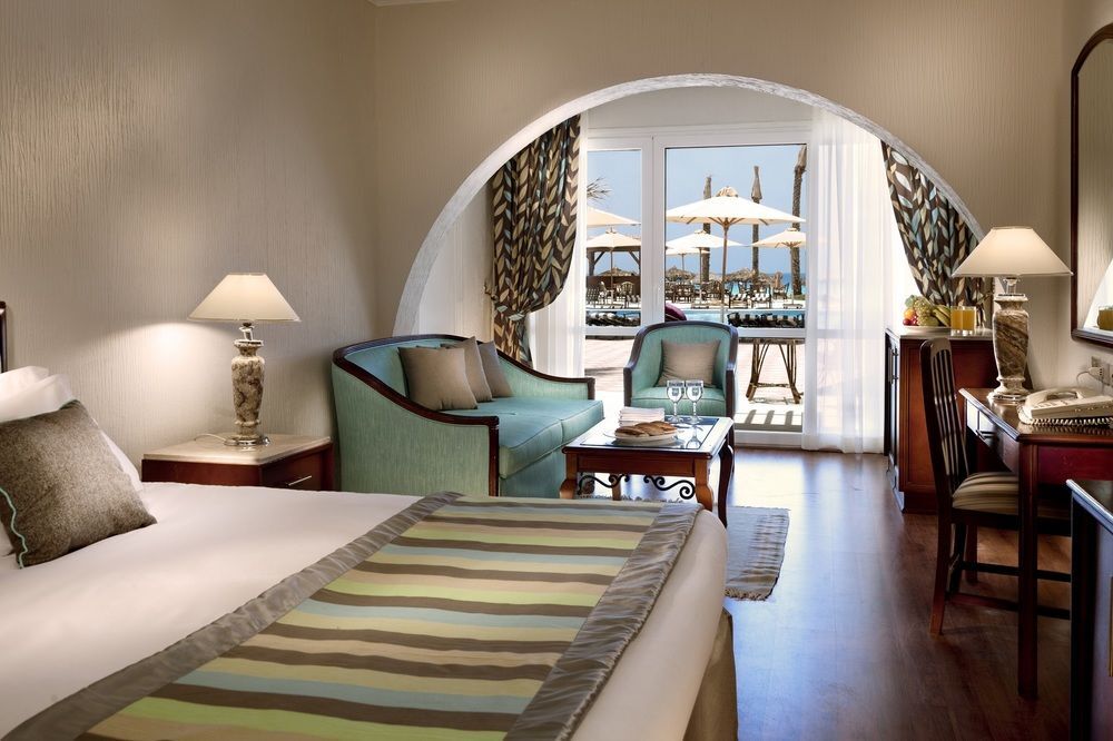 Борг-эль-Араб: Hilton Borg El Arab