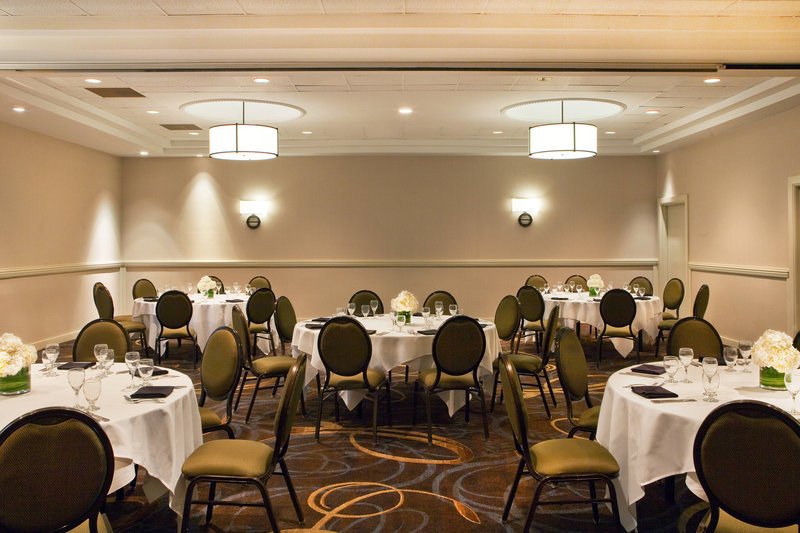 Масаллы: Sheraton Suites Country Club Plaza