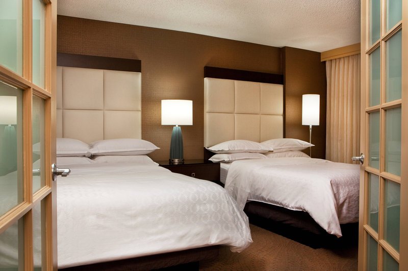 Масаллы: Sheraton Suites Country Club Plaza