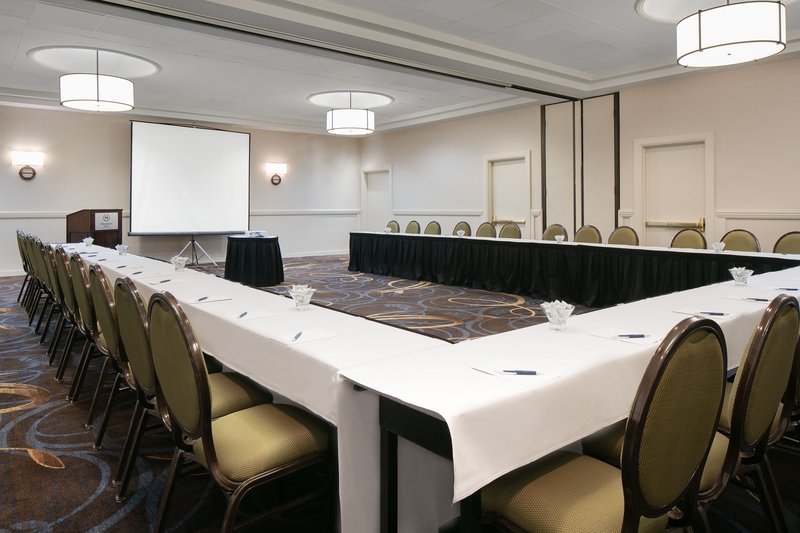 Масаллы: Sheraton Suites Country Club Plaza