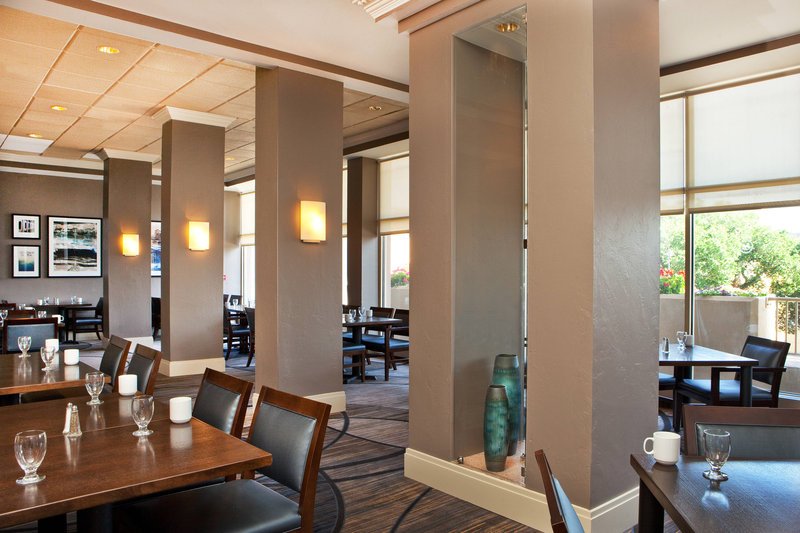 Масаллы: Sheraton Suites Country Club Plaza