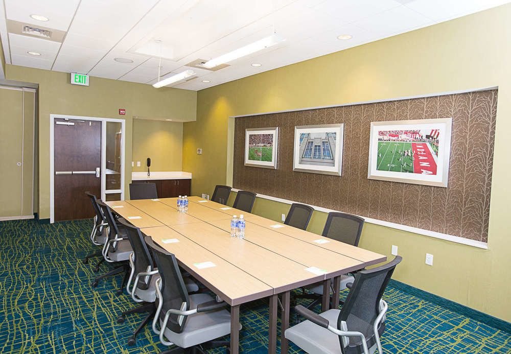 Масаллы: Springhill Suites Bloomington