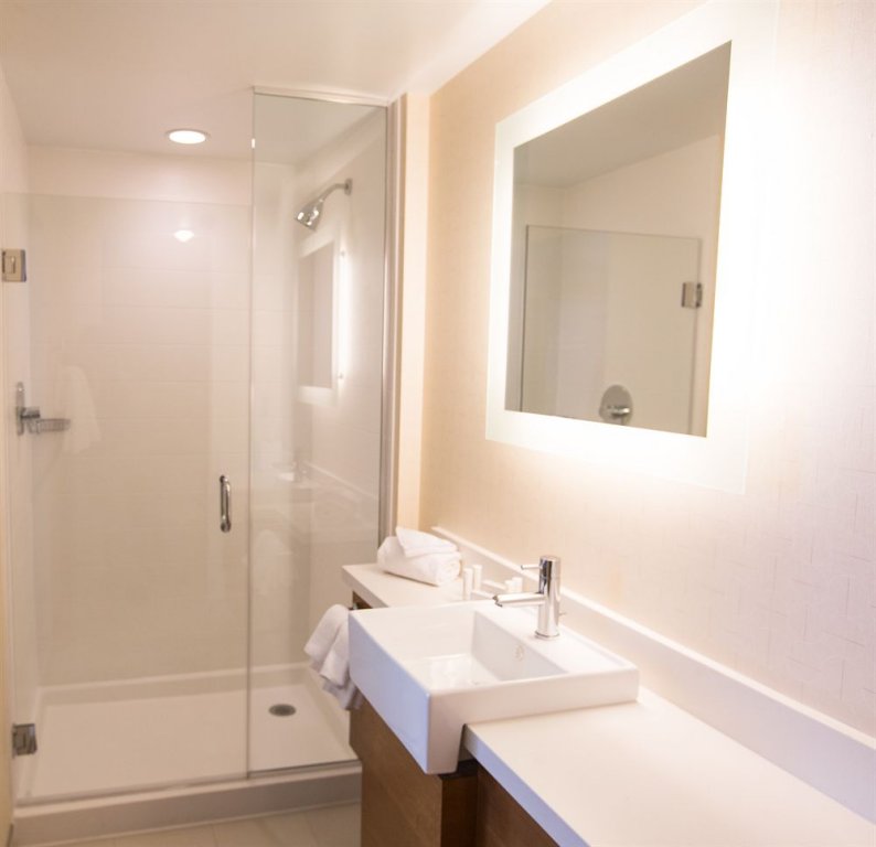 Масаллы: Springhill Suites Bloomington