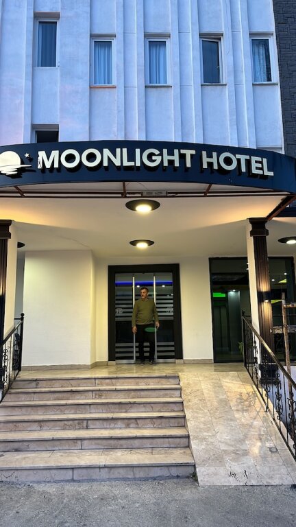 Арсин: Yıldız Moonlight Hotel