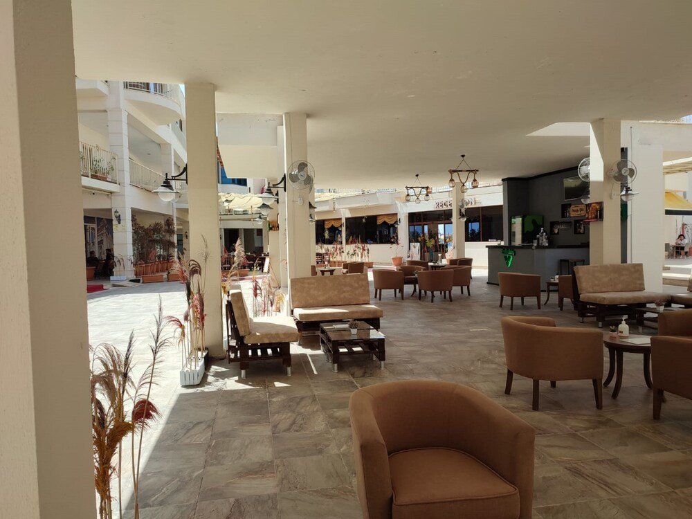 Кушадасы: Ladies Beach Suite Hotel