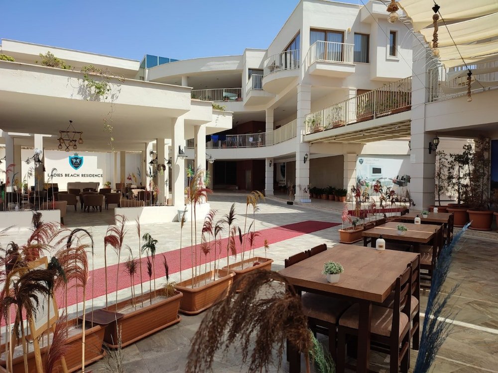 Кушадасы: Ladies Beach Suite Hotel