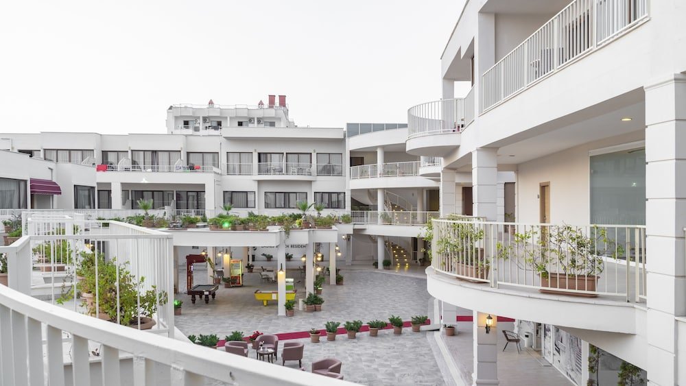 Кушадасы: Ladies Beach Suite Hotel